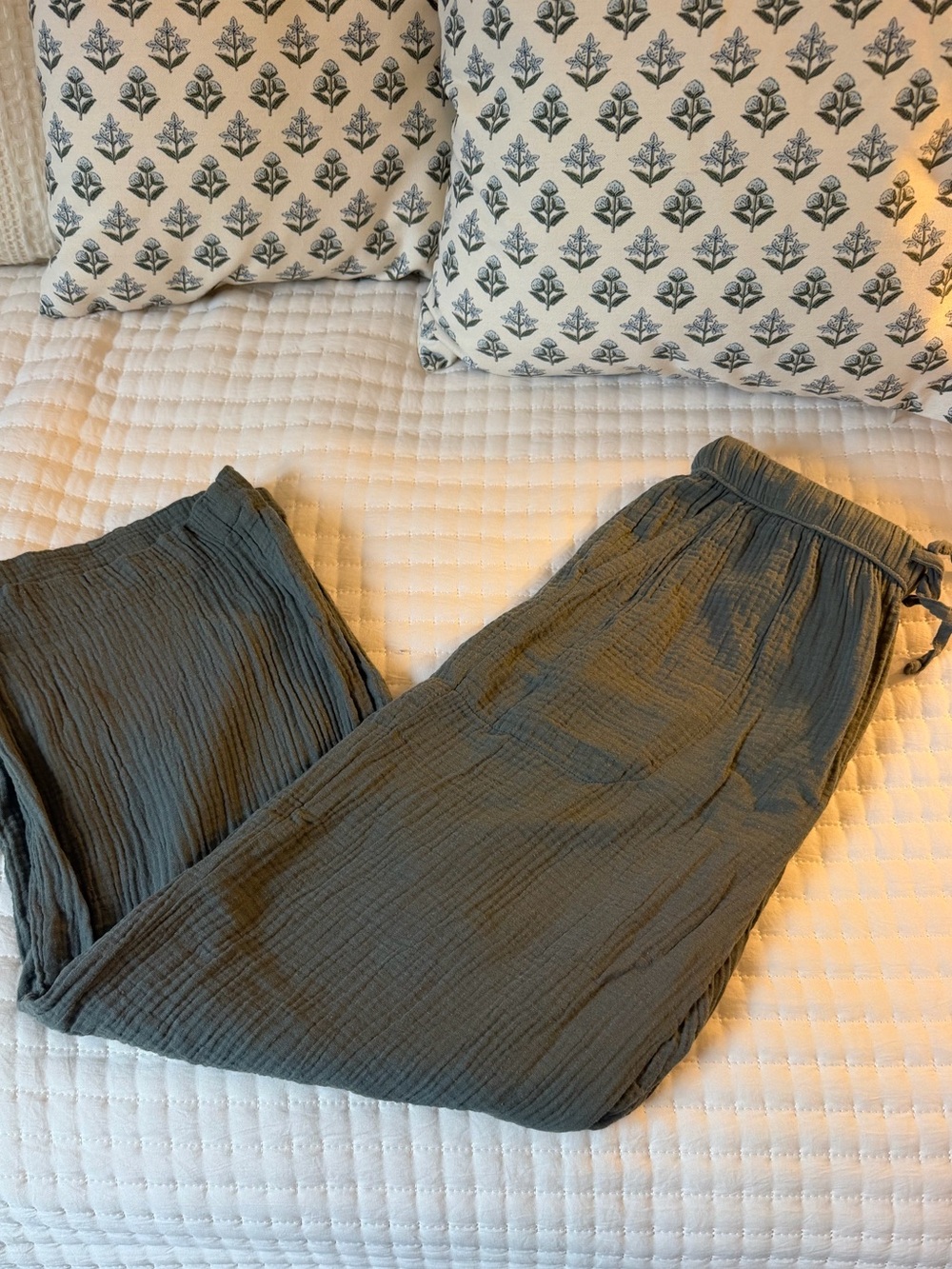 Olive Green Cotton Gauze Pull-On Pants Women’s Size S